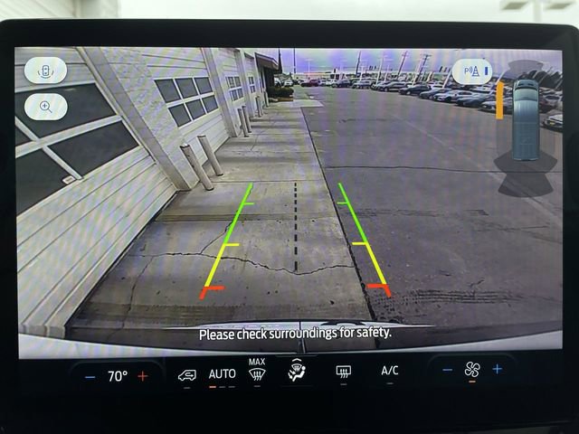 Used 2024 Ford Transit 350 XLT image 17