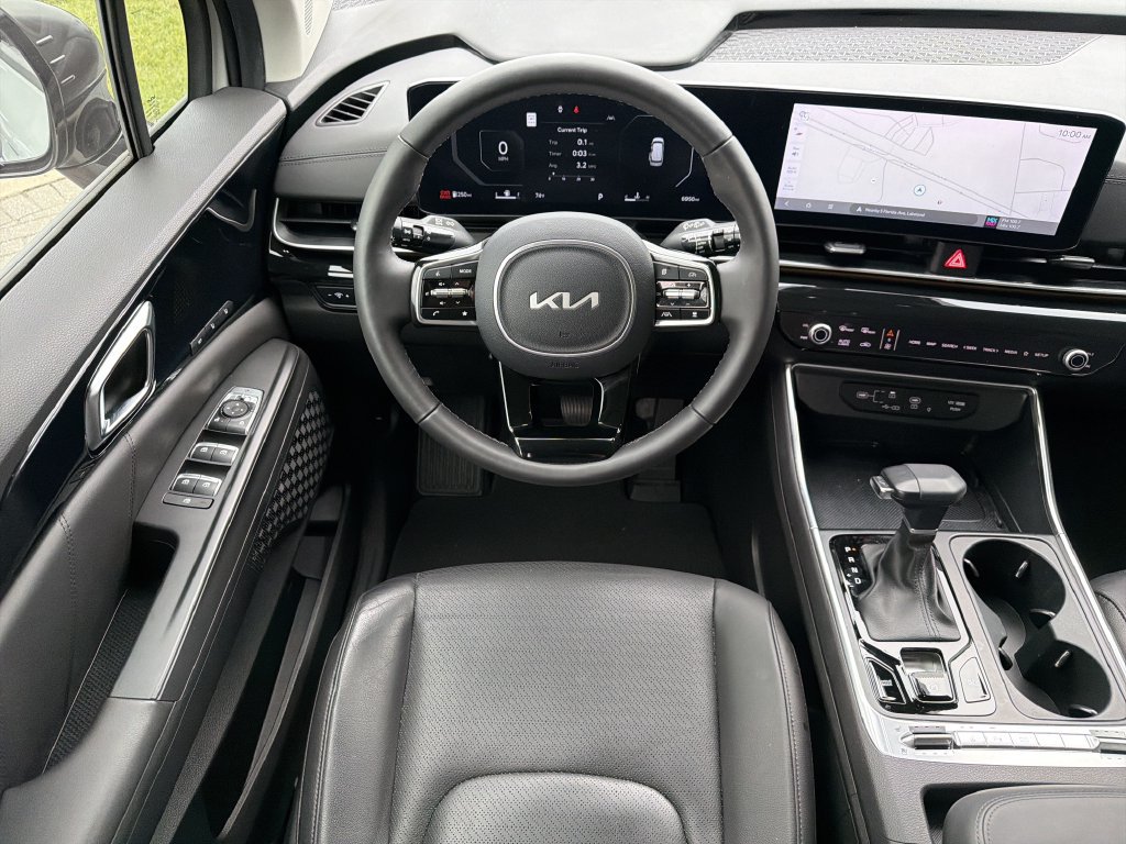 Used 2025 Kia Carnival SX Prestige FWD image 21