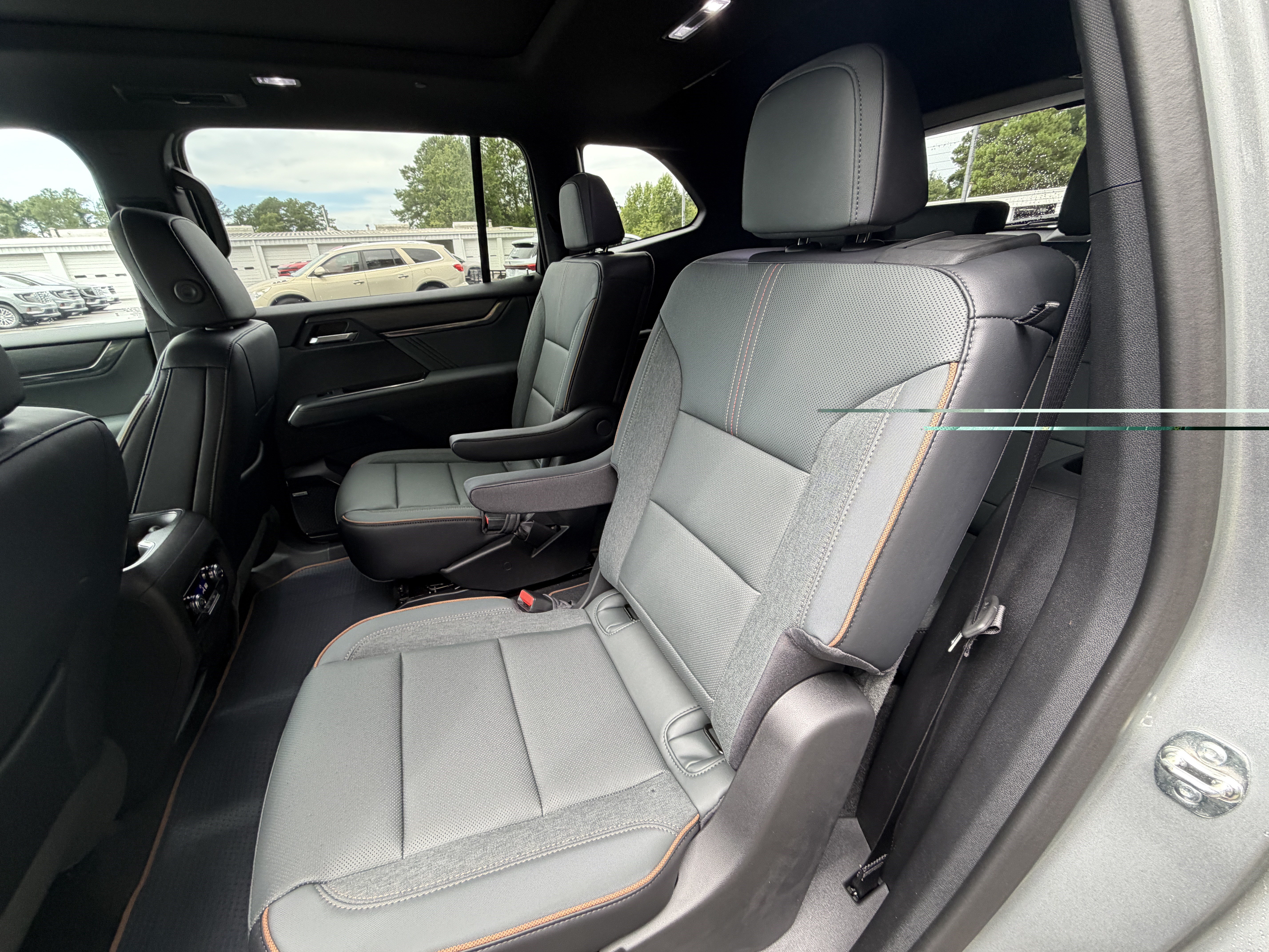 New 2026 GMC Acadia AT4 AWD/4WD image 15
