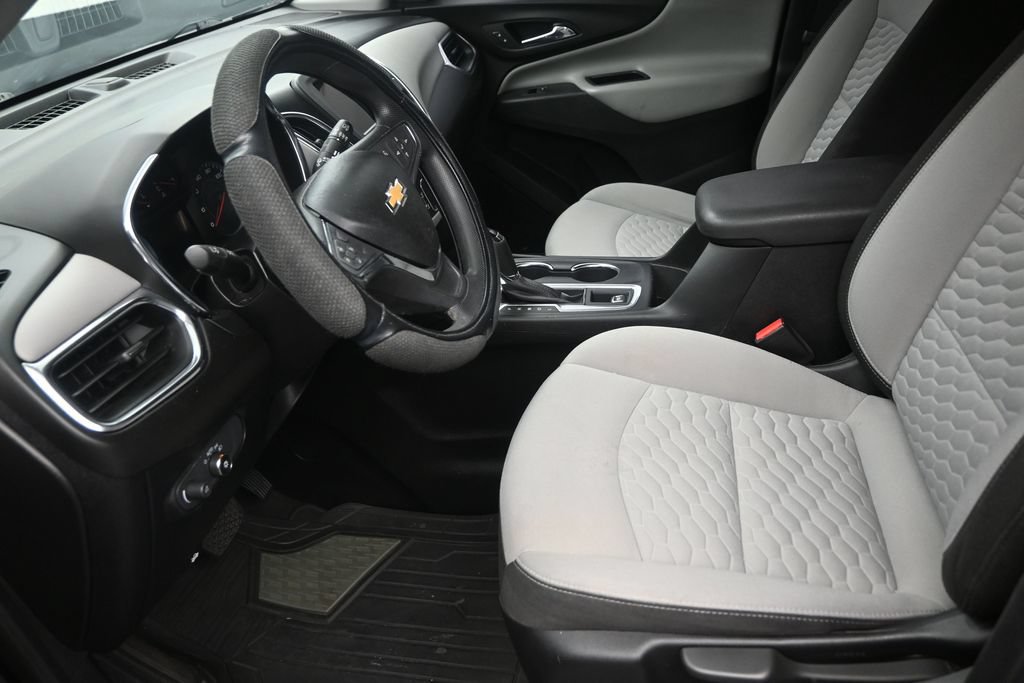 Used 2019 Chevrolet Equinox LS FWD image 12