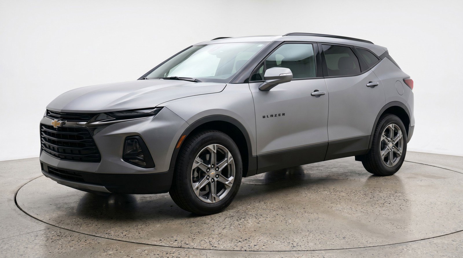 Used 2025 Chevrolet Blazer LT FWD image 3