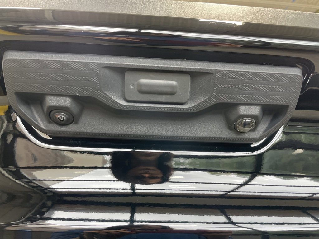 Used 2025 Chevrolet Silverado 1500 LT image 7