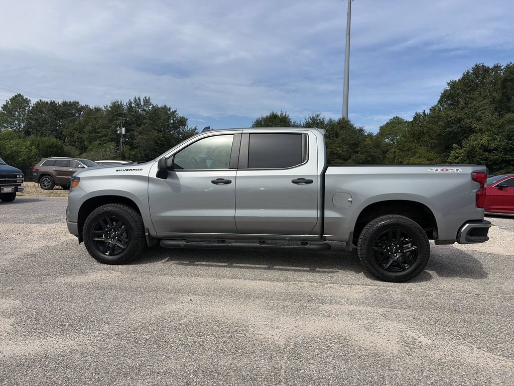 Used 2026 Chevrolet Silverado 1500 Custom w/ Turbomax Blackout Package AWD/4WD image 3