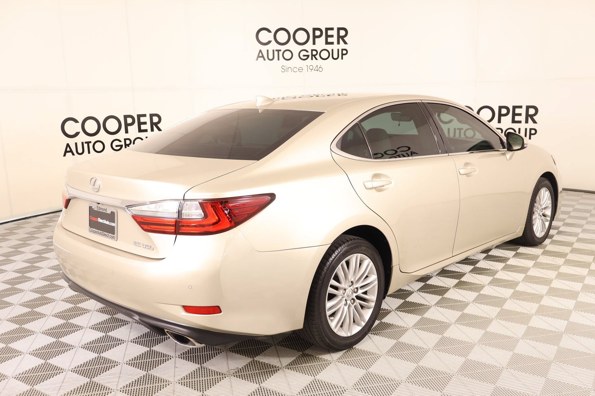 Used 2017 Lexus ES 350 w/ Premium Package FWD image 21
