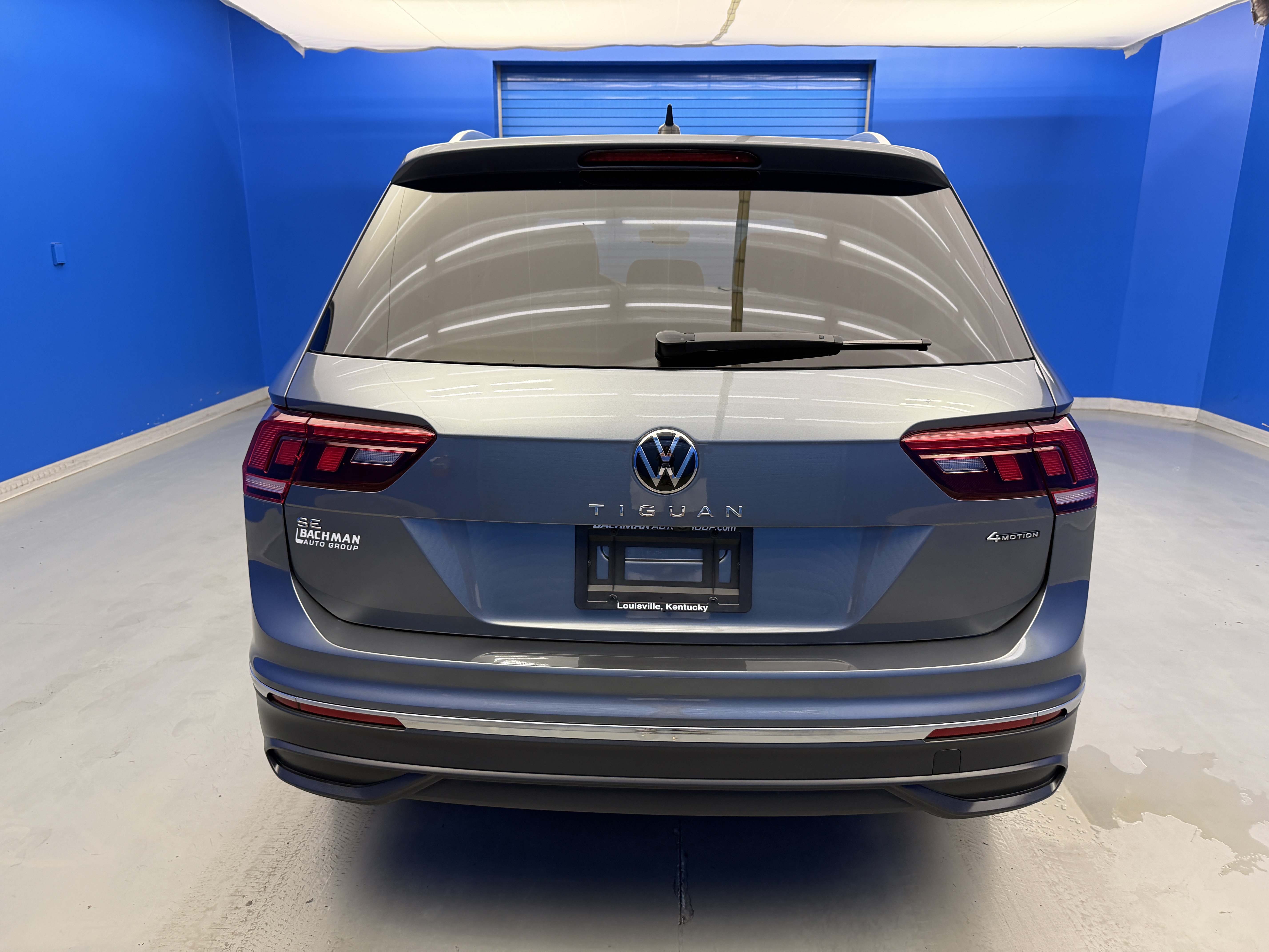 Used 2024 Volkswagen Tiguan SE AWD/4WD image 6