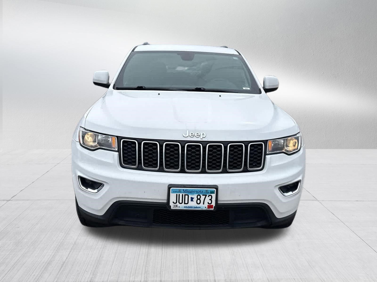 Used 2017 Jeep Grand Cherokee Laredo w/ Quick Order Package 23E AWD/4WD image 2