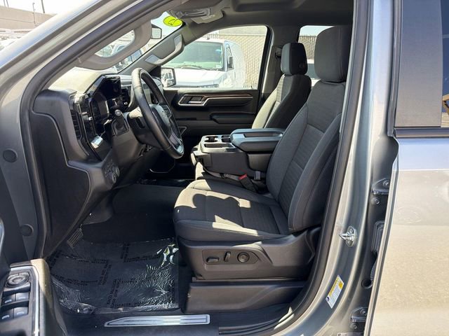 Used 2025 Chevrolet Silverado 1500 LT AWD/4WD image 18