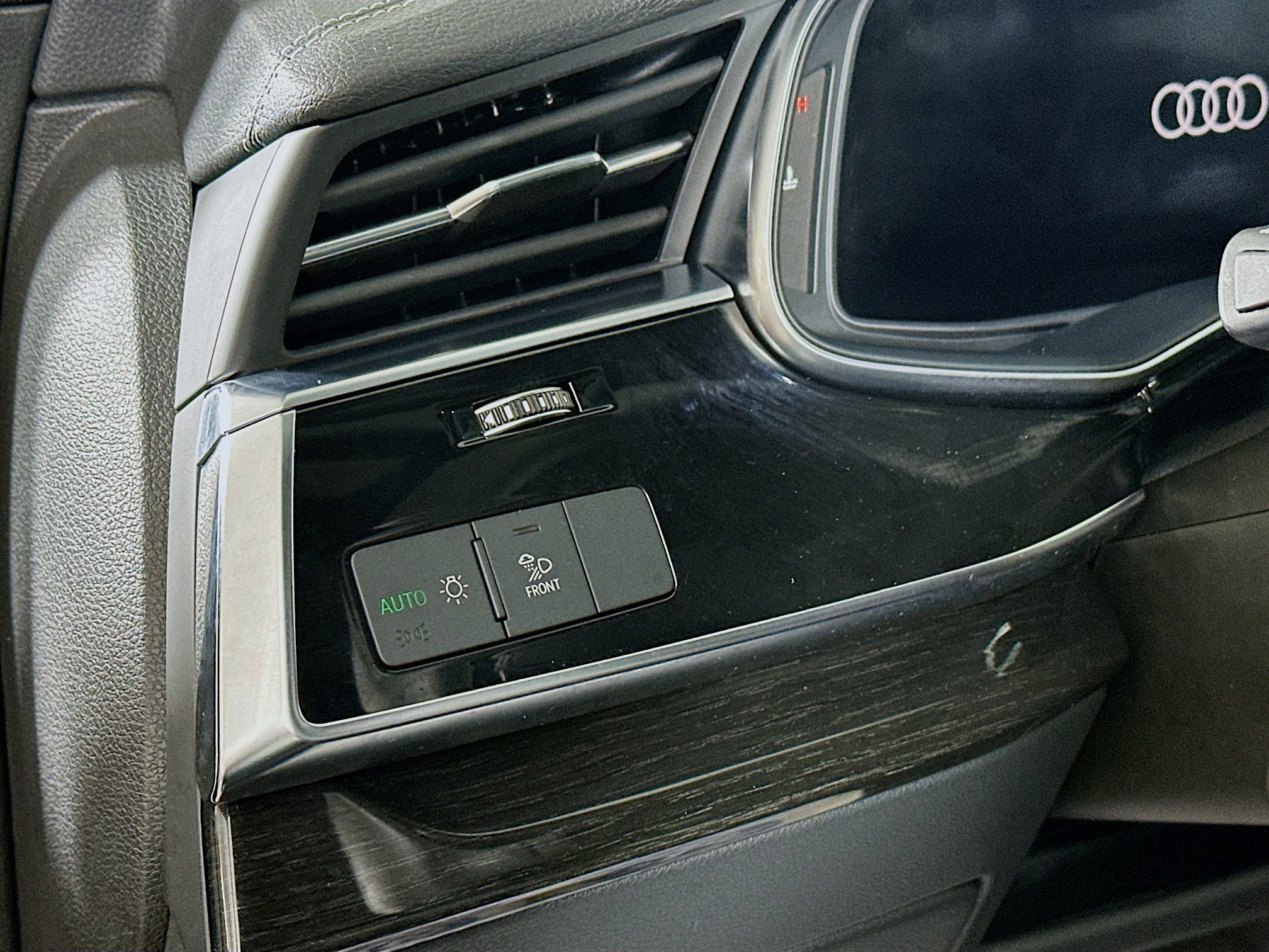 Certified 2025 Audi Q7 3.0T Premium Plus image 10