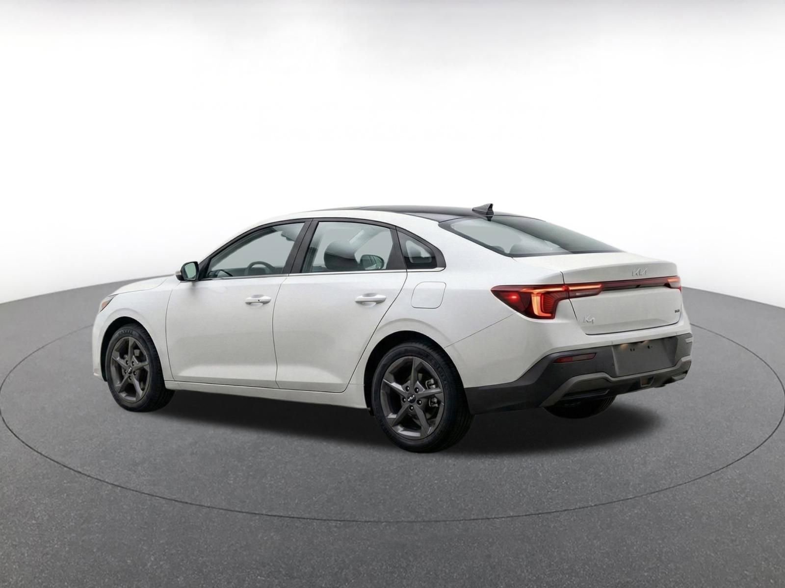Used 2025 Kia K4 FWD image 5