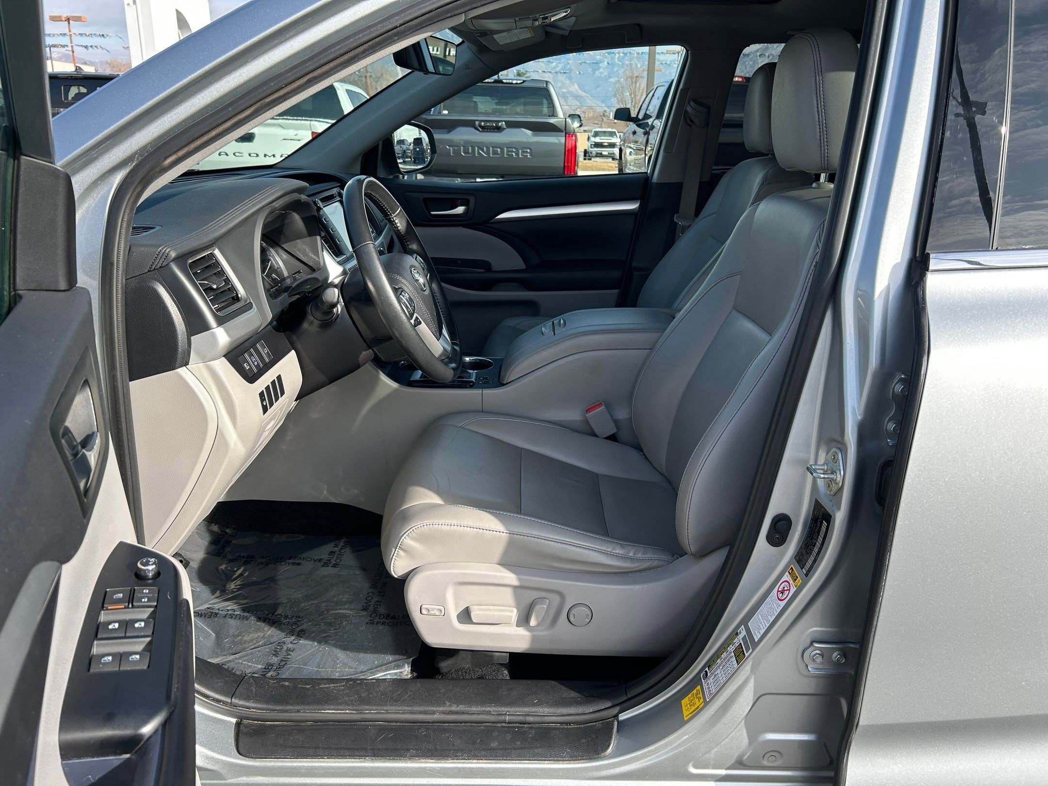 Certified 2019 Toyota Highlander XLE image 11