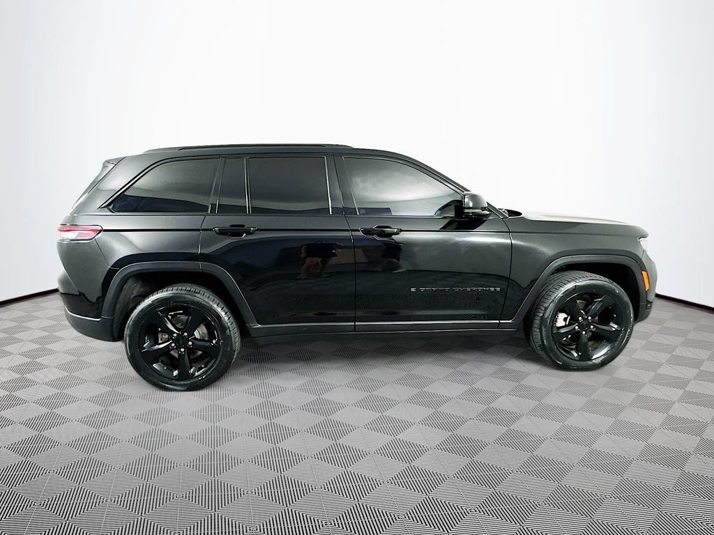 Certified 2023 Jeep Grand Cherokee Limited w/ Luxury Tech Group II AWD/4WD image 14