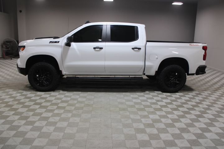 Used 2025 Chevrolet Silverado 1500 Custom Trail Boss w/ Turbomax Blackout Package image 8