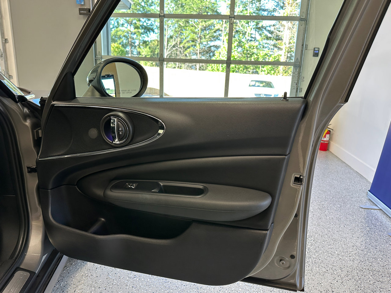 Used 2016 MINI Cooper Clubman image 24