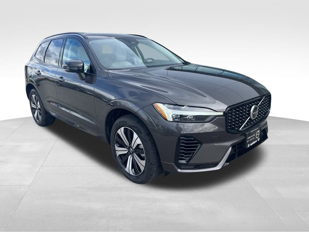 Certified 2025 Volvo XC60 T8 Core w/ Climate Package image 9