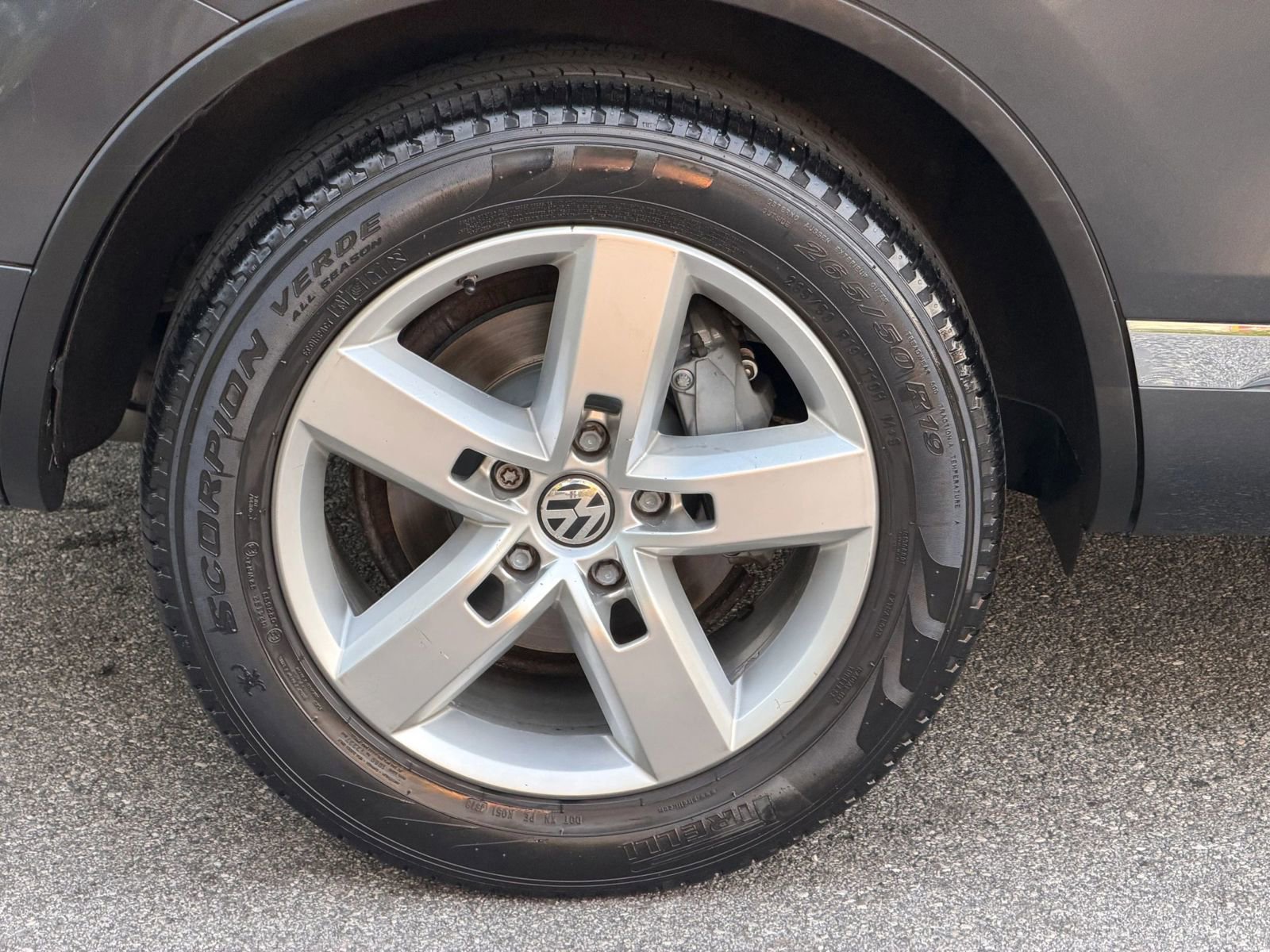 Used 2012 Volkswagen Touareg Sport AWD/4WD image 45