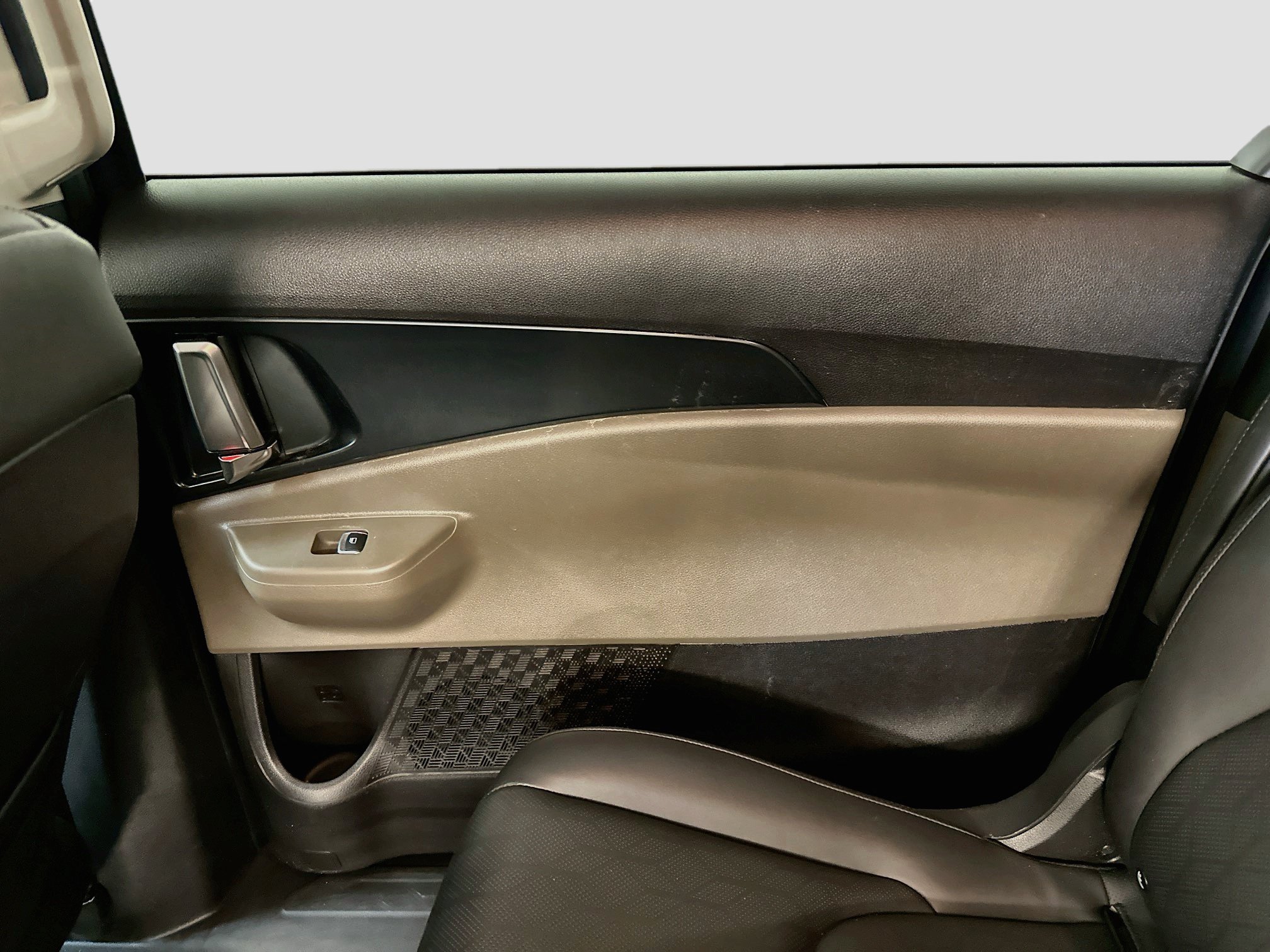 Used 2026 Kia Carnival FWD image 32