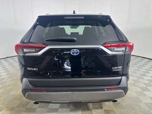 Used 2021 Toyota RAV4 Limited AWD/4WD image 6