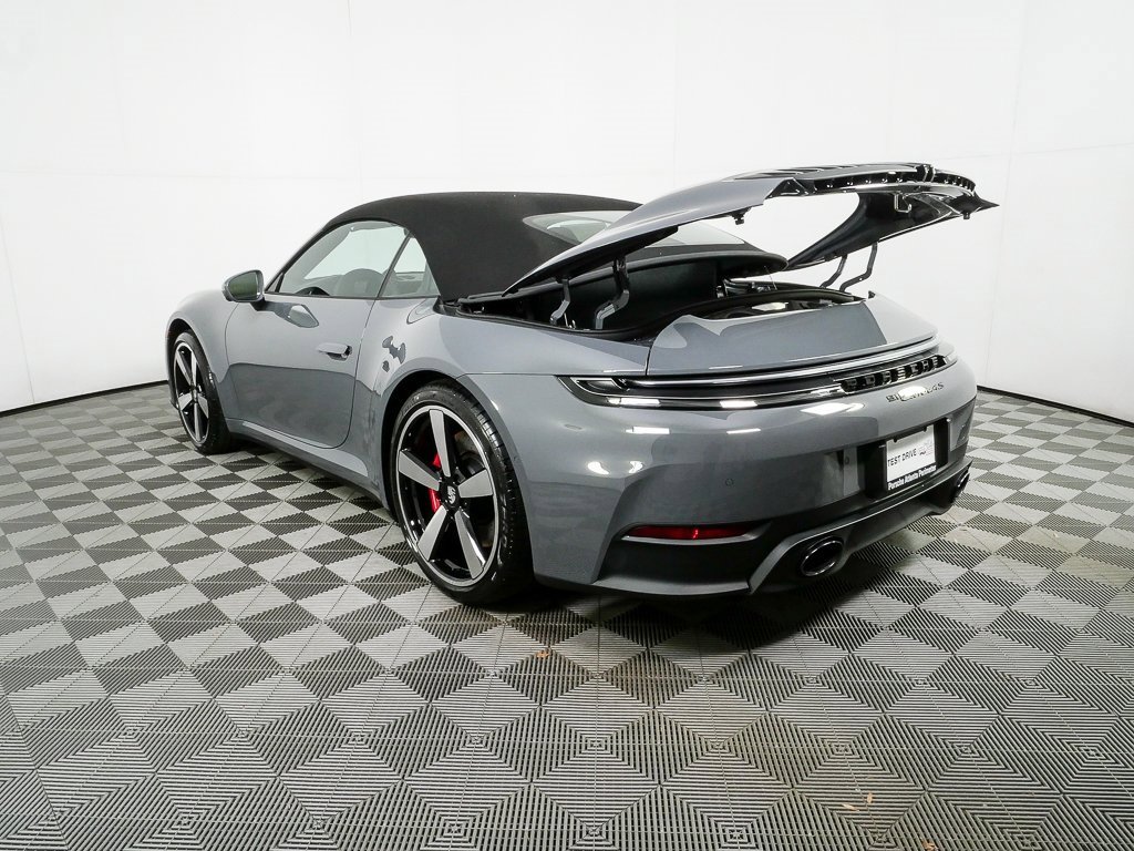 New 2026 Porsche 911 Carrera 4S image 31