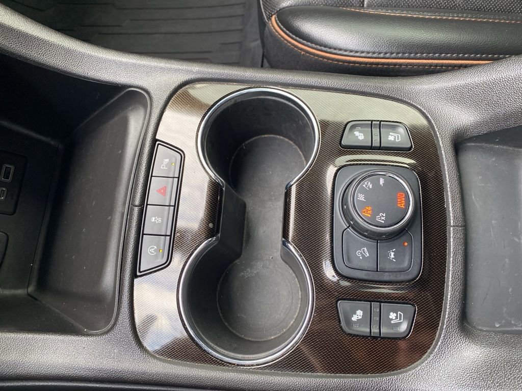 Used 2023 GMC Acadia AT4 w/ Technology Package image 28