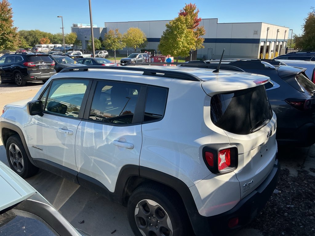 Used 2017 Jeep Renegade Sport w/ Power & Air Group AWD/4WD image 7