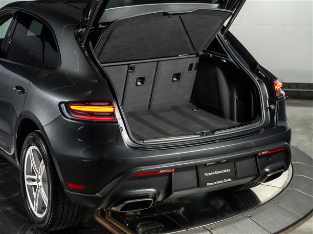 Certified 2025 Porsche Macan image 28