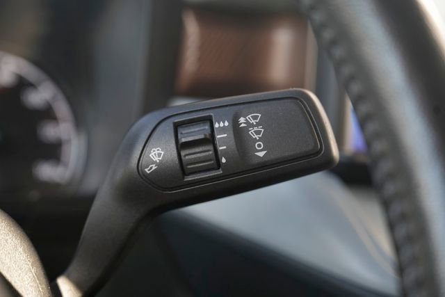 Used 2022 Ford Maverick Lariat w/ Lariat Luxury Package image 44