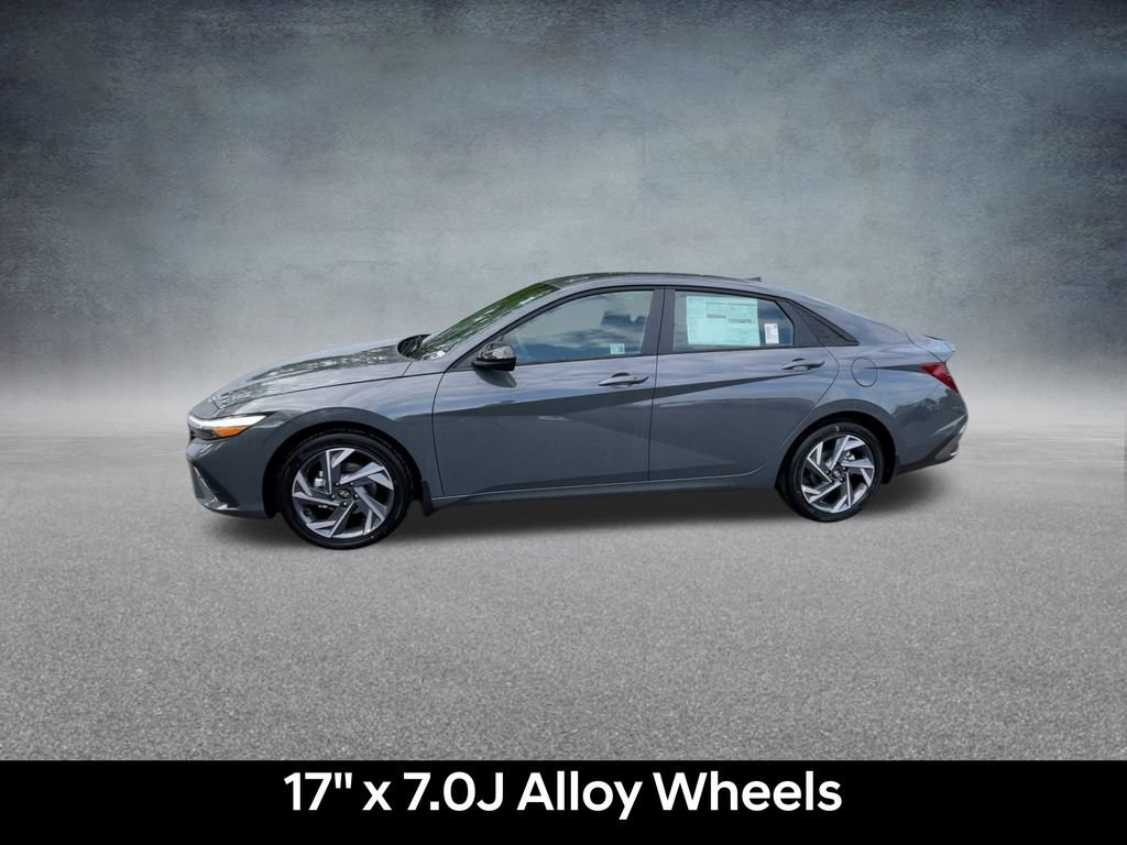 Used 2025 Hyundai Elantra Sport FWD image 12