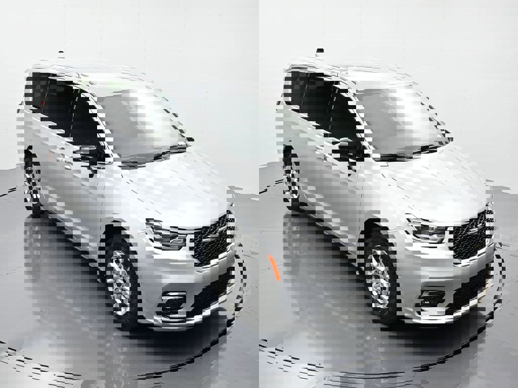 New 2026 Chrysler Pacifica Select image 28