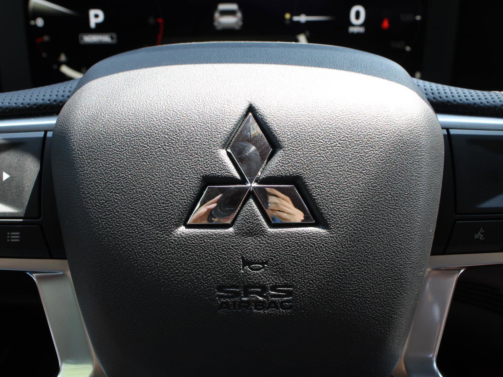 New 2025 Mitsubishi Outlander SEL image 33