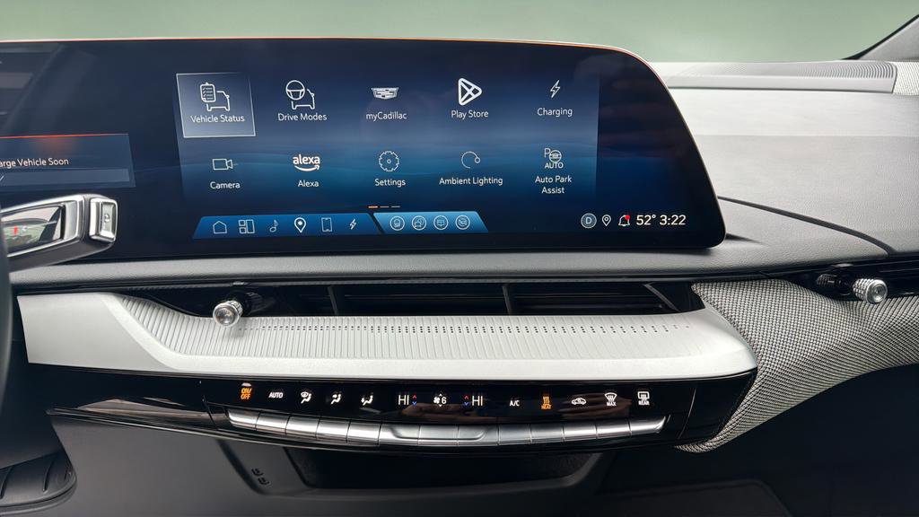 Certified 2025 Cadillac Optiq Sport 2 image 37