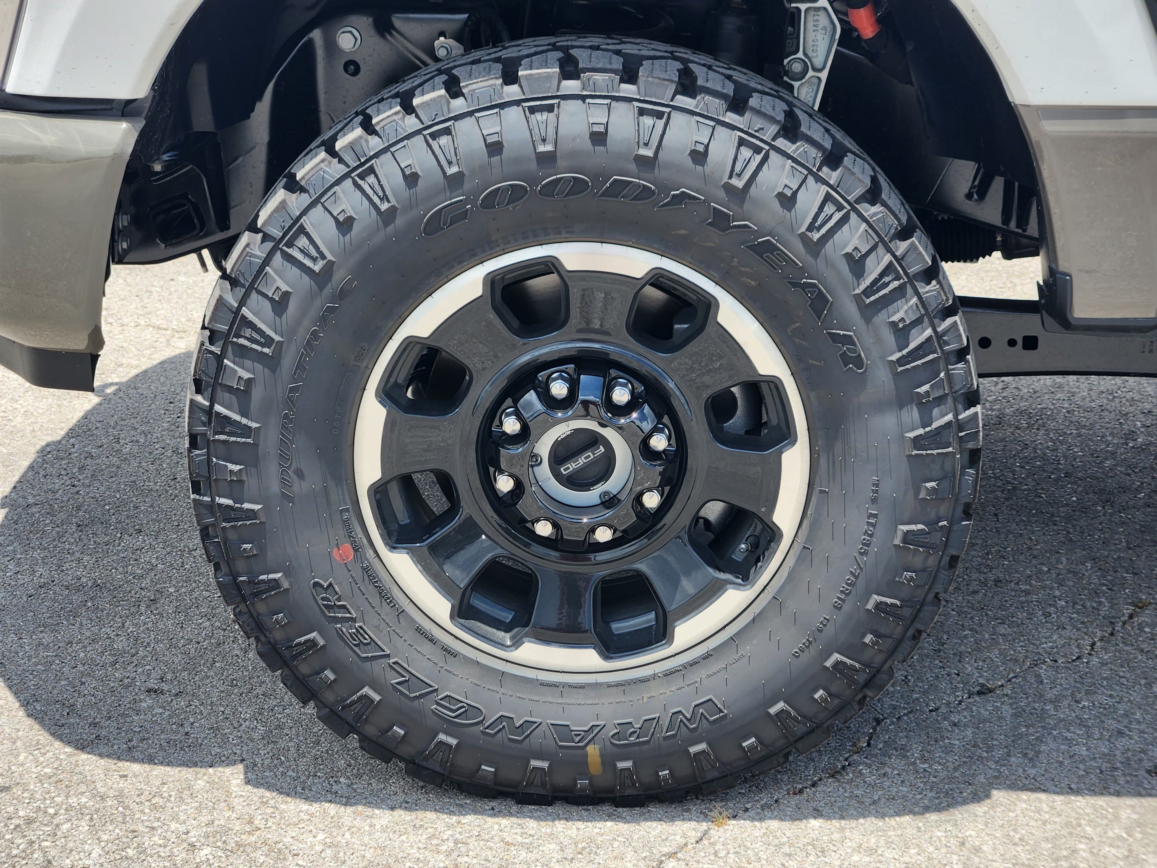 New 2026 Ford F350 King Ranch w/ Tremor Off-Road Package AWD/4WD image 7