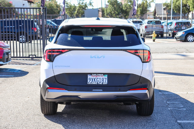 Certified 2026 Kia Sportage EX FWD image 8