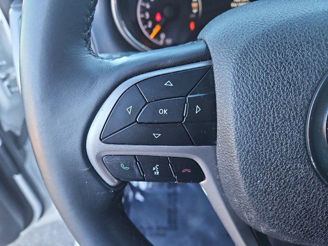 Used 2018 Jeep Grand Cherokee Laredo image 14