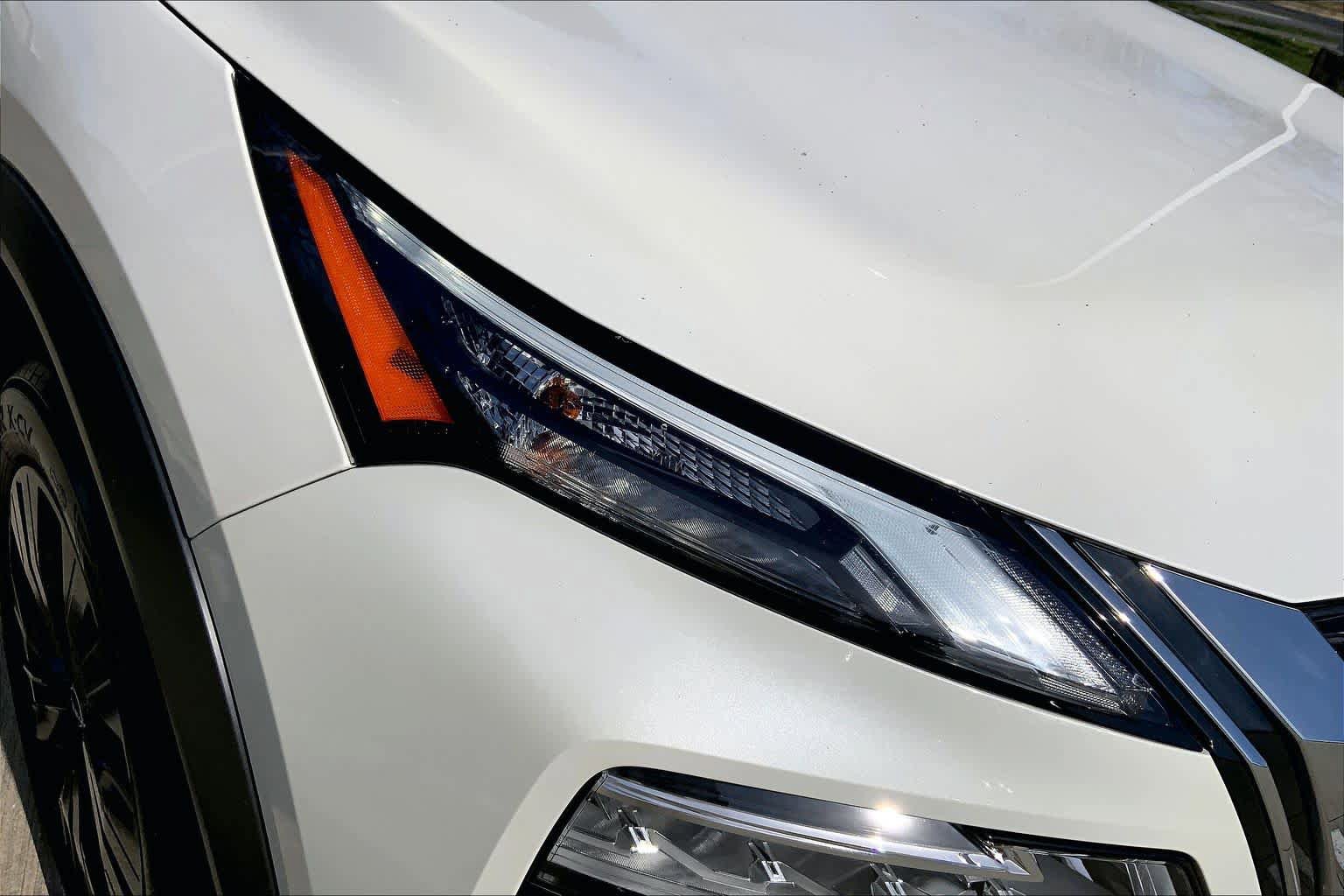 Used 2023 Nissan Rogue SV AWD/4WD image 26