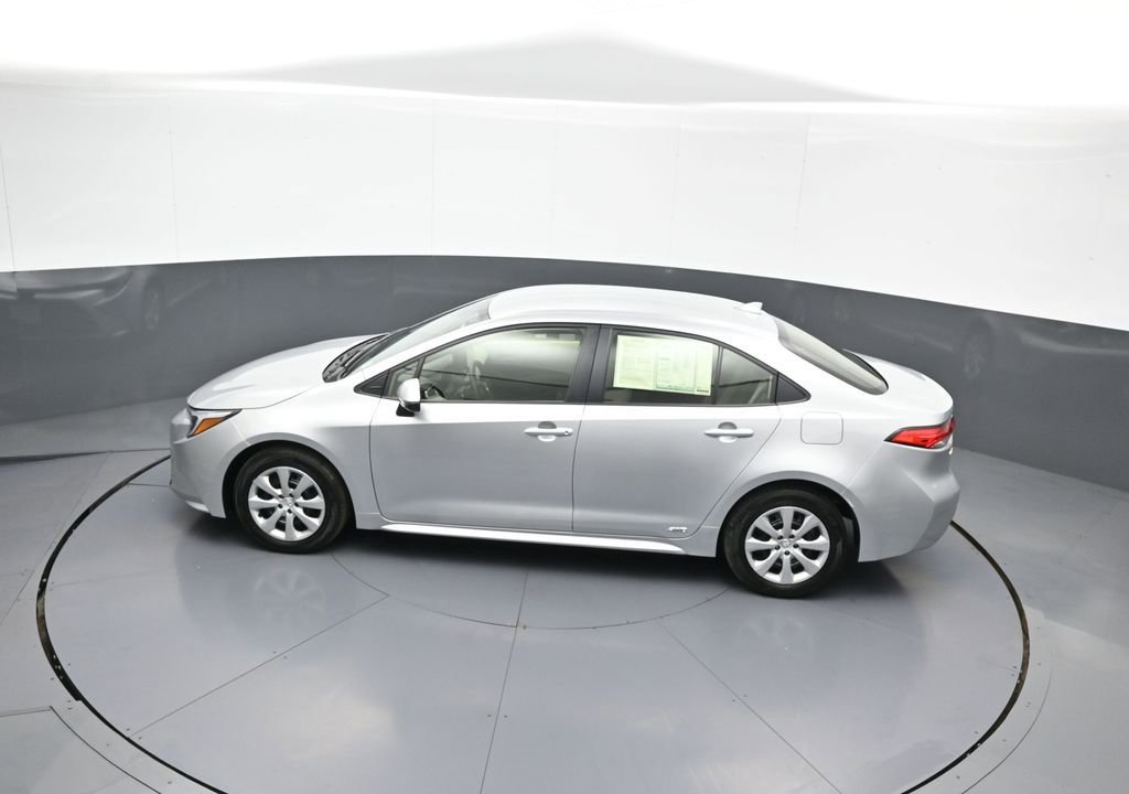 Certified 2024 Toyota Corolla LE AWD/4WD image 39
