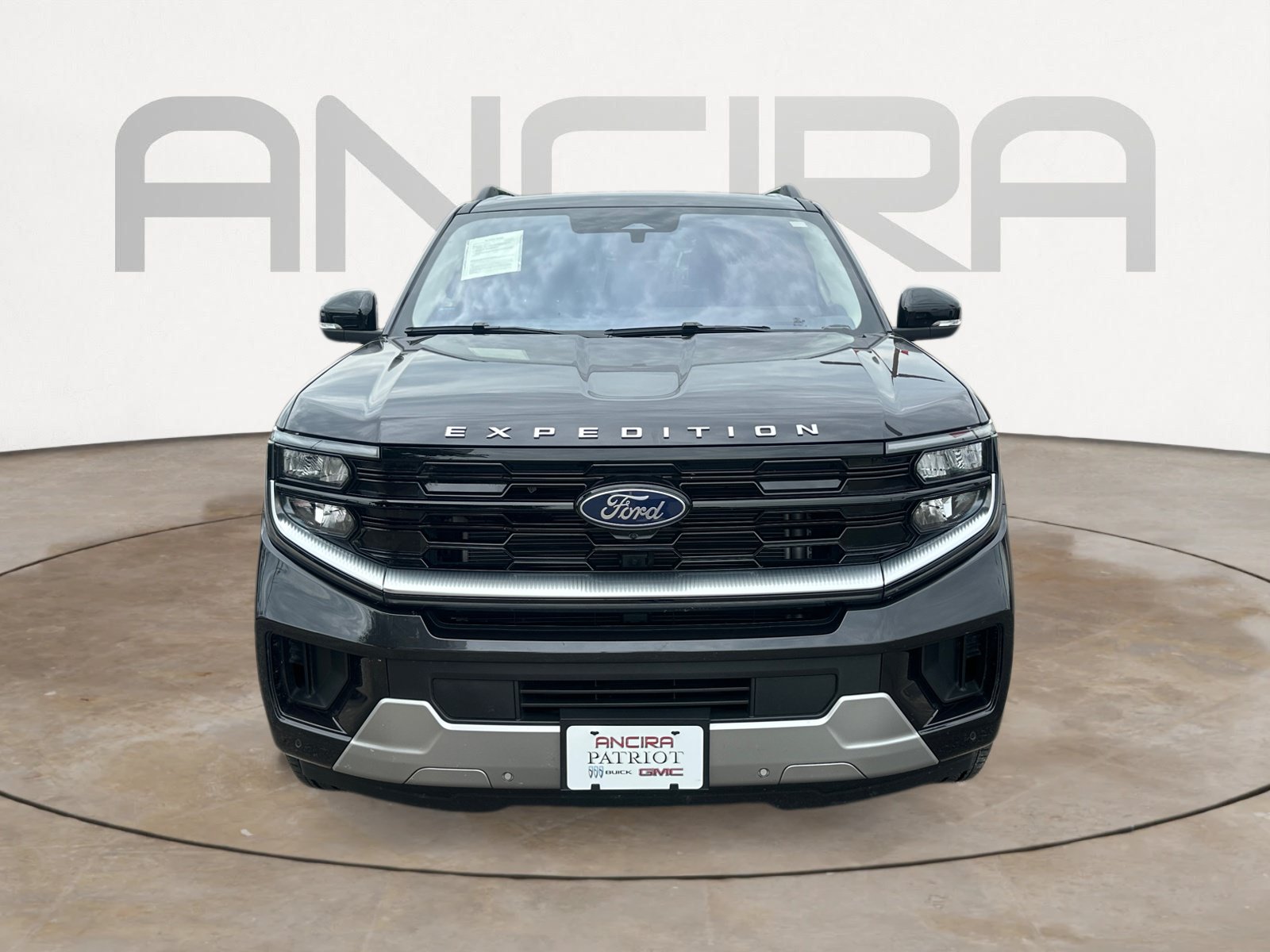 Used 2025 Ford Expedition Max Platinum w/ Driver's Package AWD/4WD image 5