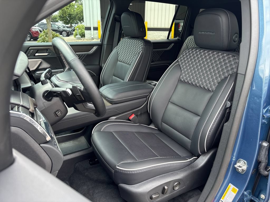 Certified 2025 GMC Acadia Denali w/ Super Cruise Package FWD image 18