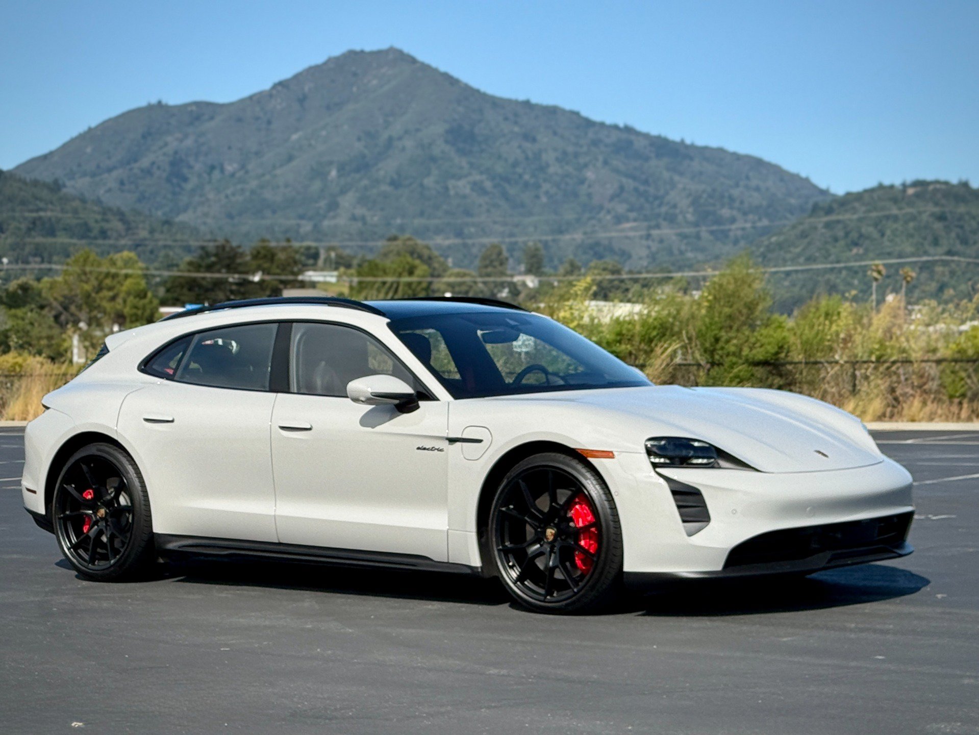 Used 2023 Porsche Taycan GTS AWD/4WD image 6