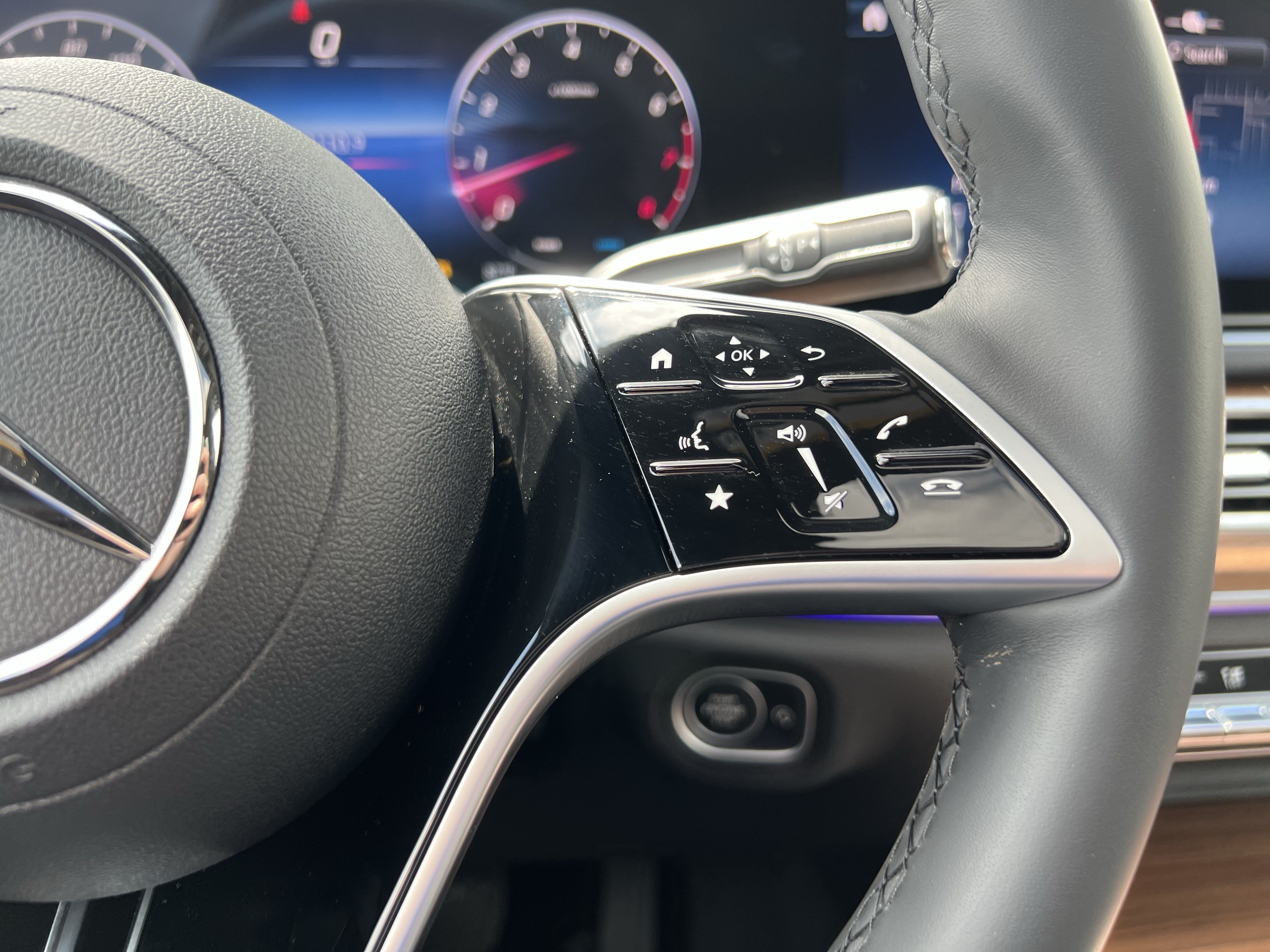 Certified 2025 Mercedes-Benz GLE 350 4MATIC image 20