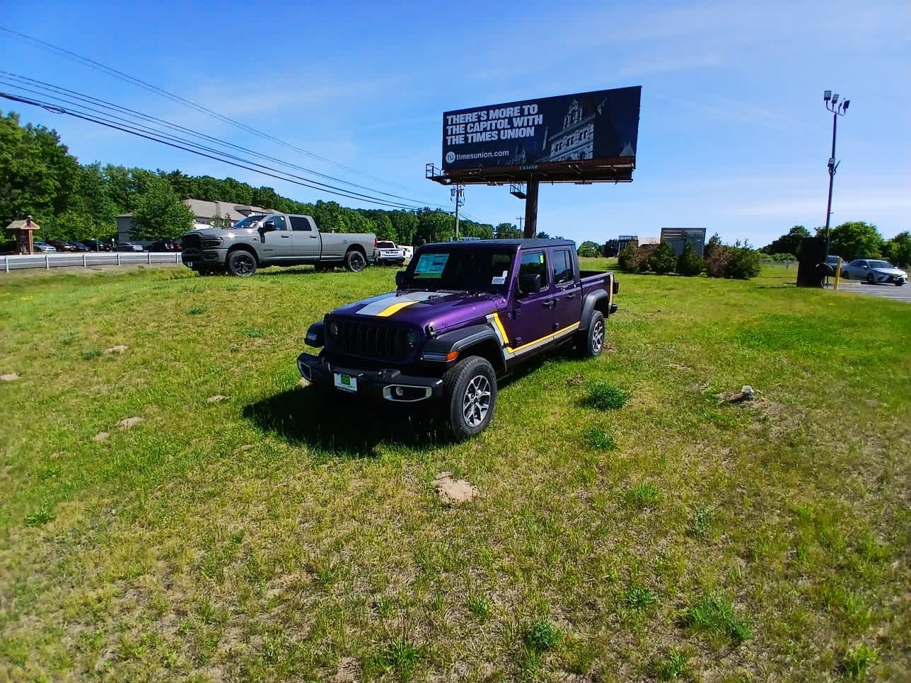 New 2026 Jeep Gladiator Sport AWD/4WD image 7