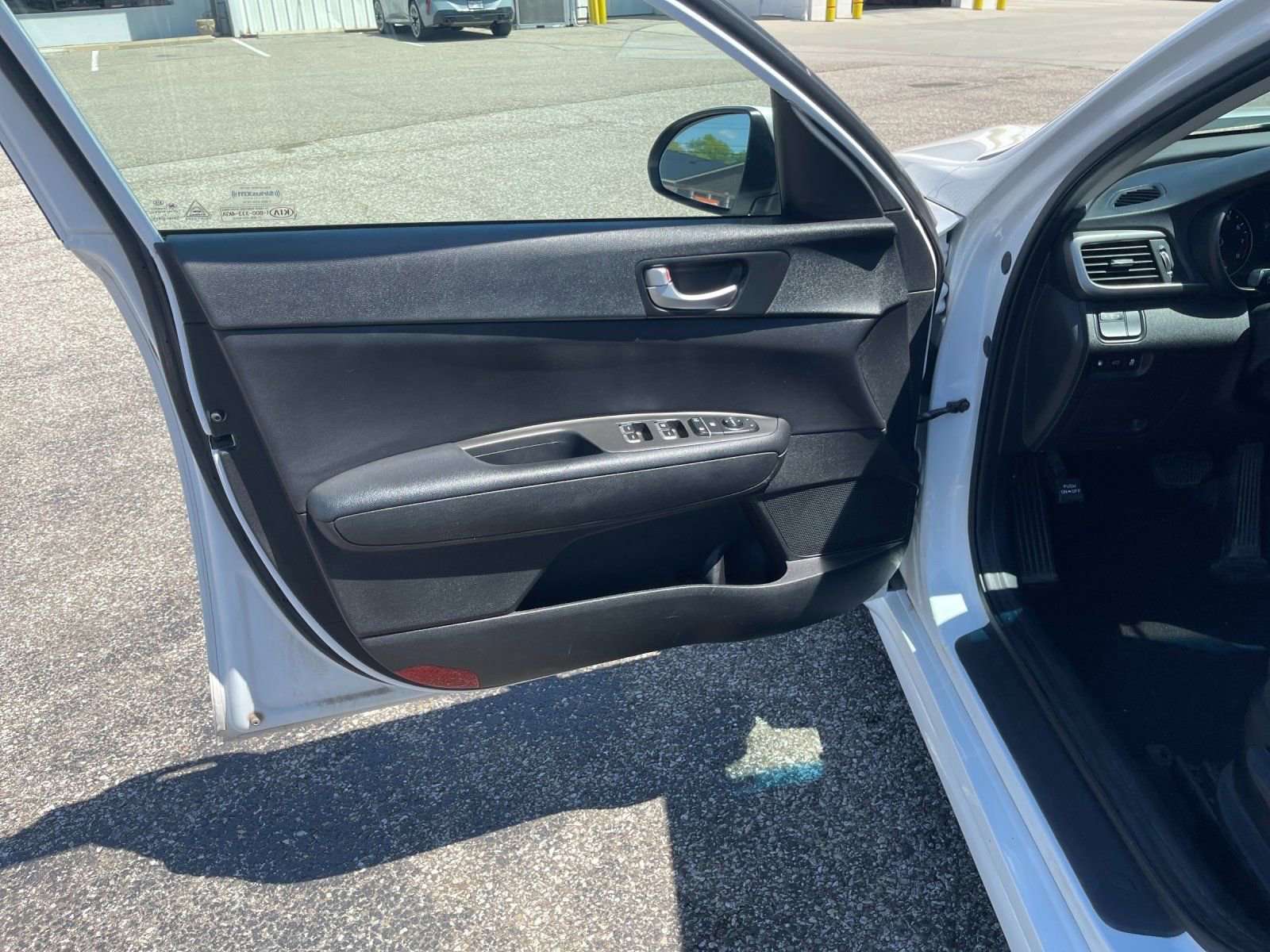 Used 2017 Kia Optima LX FWD image 11