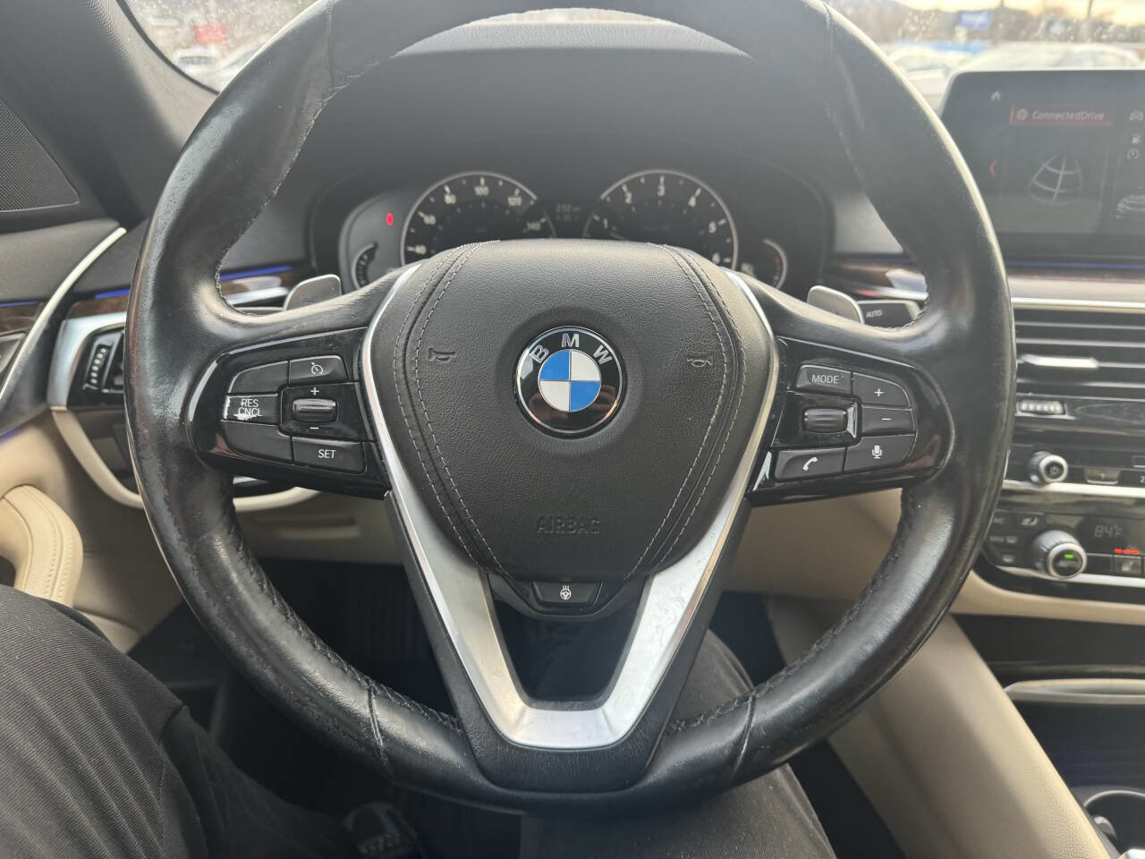 Used 2019 BMW 530i xDrive image 37