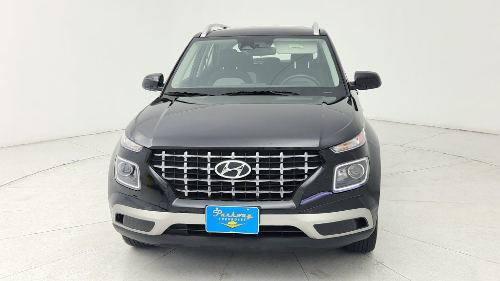 Used 2025 Hyundai Venue SEL FWD image 2
