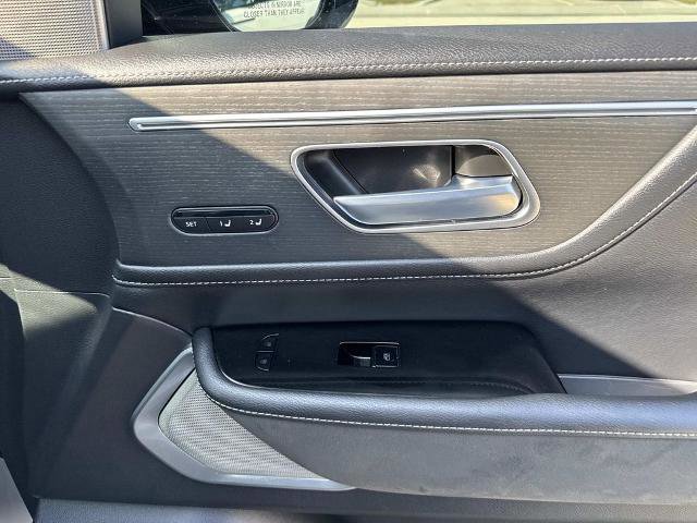 Used 2025 INFINITI QX80 Sensory w/ Exterior Package AWD/4WD image 18