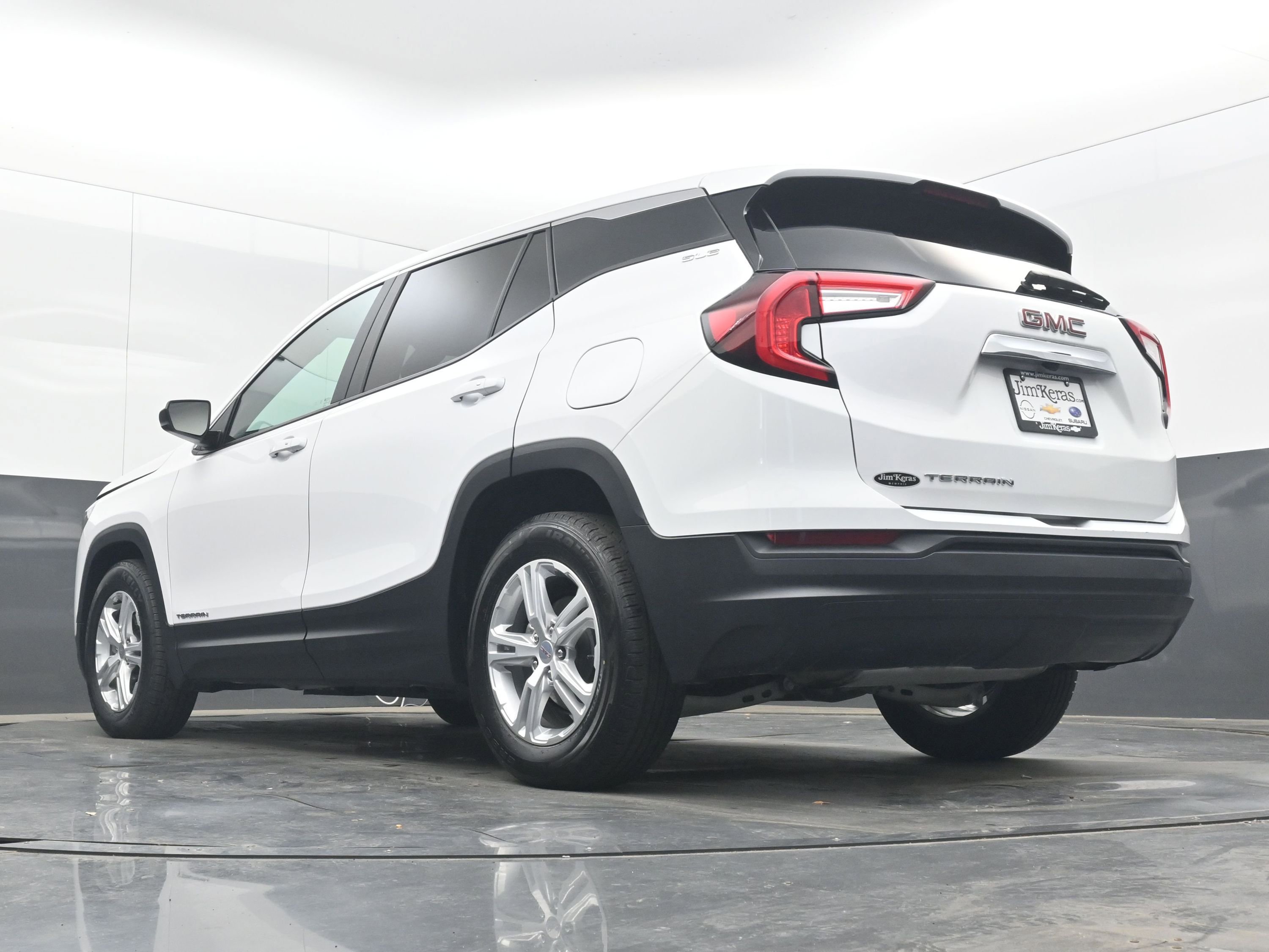 Used 2024 GMC Terrain SLE FWD image 28