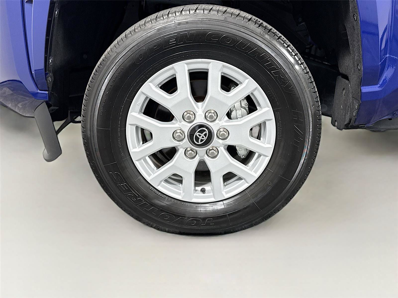 Used 2025 Toyota Tacoma SR5 RWD image 30