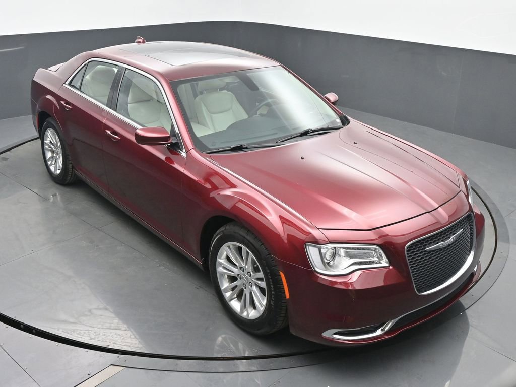 Used 2016 Chrysler 300 Limited image 42