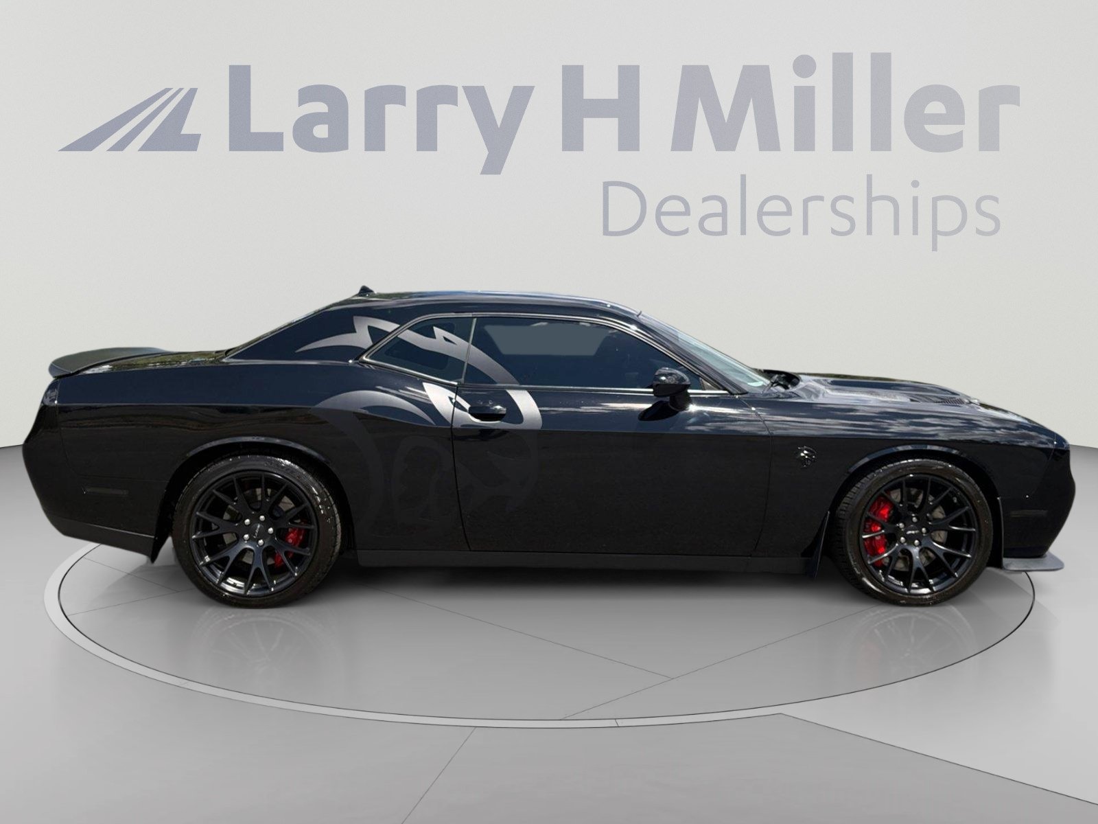 Used 2016 Dodge Challenger SRT Hellcat RWD image 6