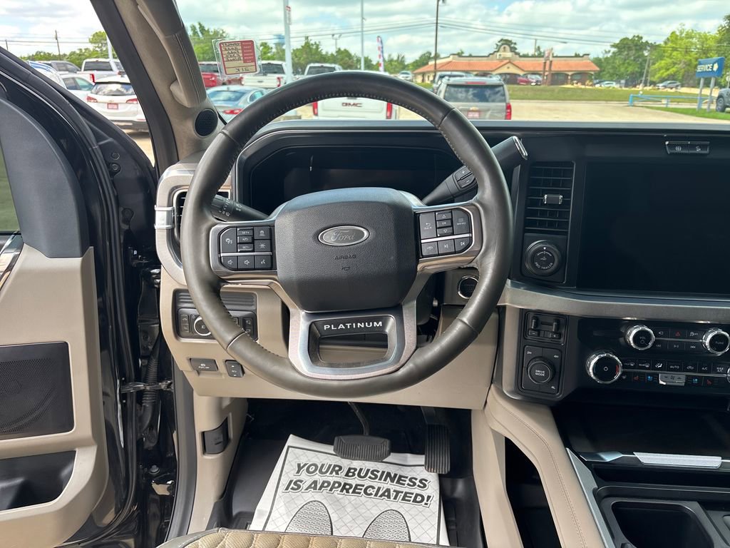 Used 2025 Ford F350 Platinum w/ Platinum Plus Package AWD/4WD image 14