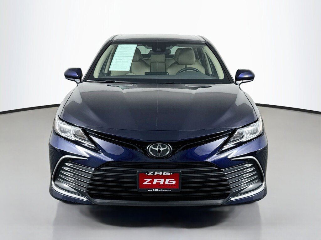 Used 2022 Toyota Camry LE w/ Carpet Mat Package (TMS) FWD image 8